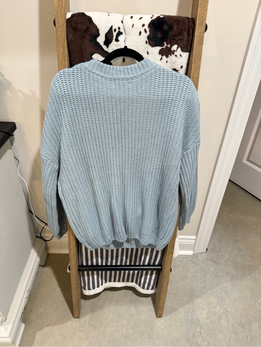 Light Blue Crewneck Sweater by Universal Thread - Picture 2 of 4